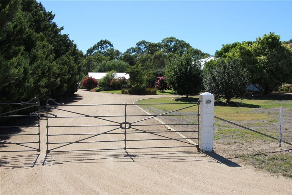 240 Vinoca Road, Avoca, VIC 3467, Avoca - Thumbnail 3