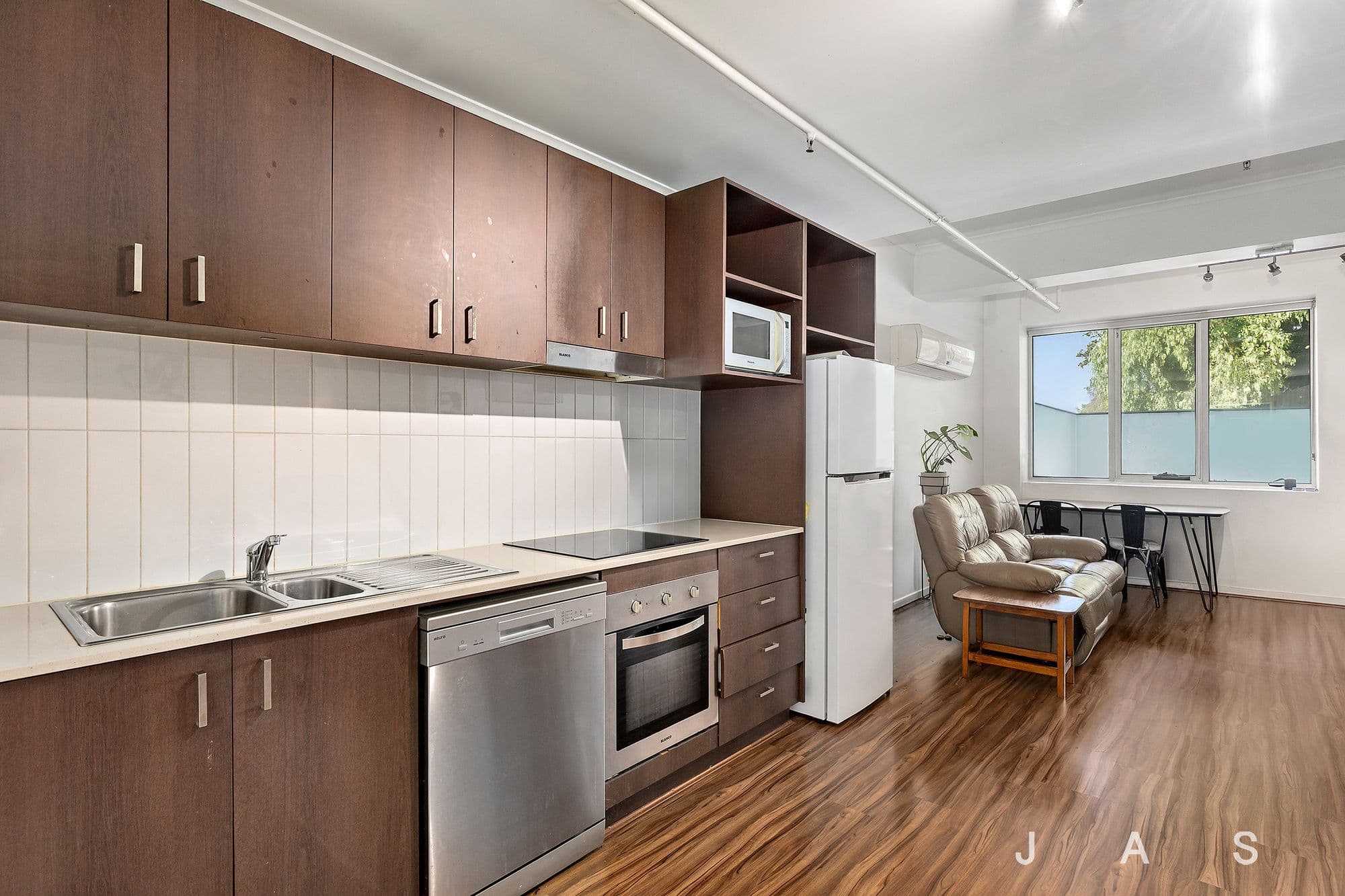11 Swallow Lane Footscray VIC, Footscray - Thumbnail 3