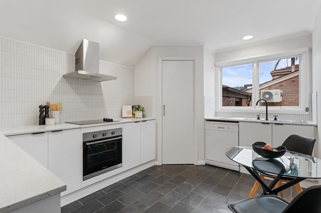 1/11 Vine Street, Blackburn, VIC, 3130, Blackburn - Thumbnail 2