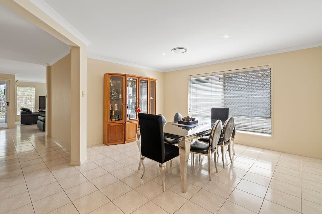 50 Highcrest Circuit, Molendinar, QLD, 4214, Molendinar - Thumbnail 5