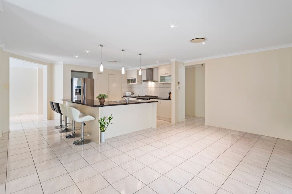 50 Highcrest Circuit, Molendinar, QLD, 4214, Molendinar - Thumbnail 7