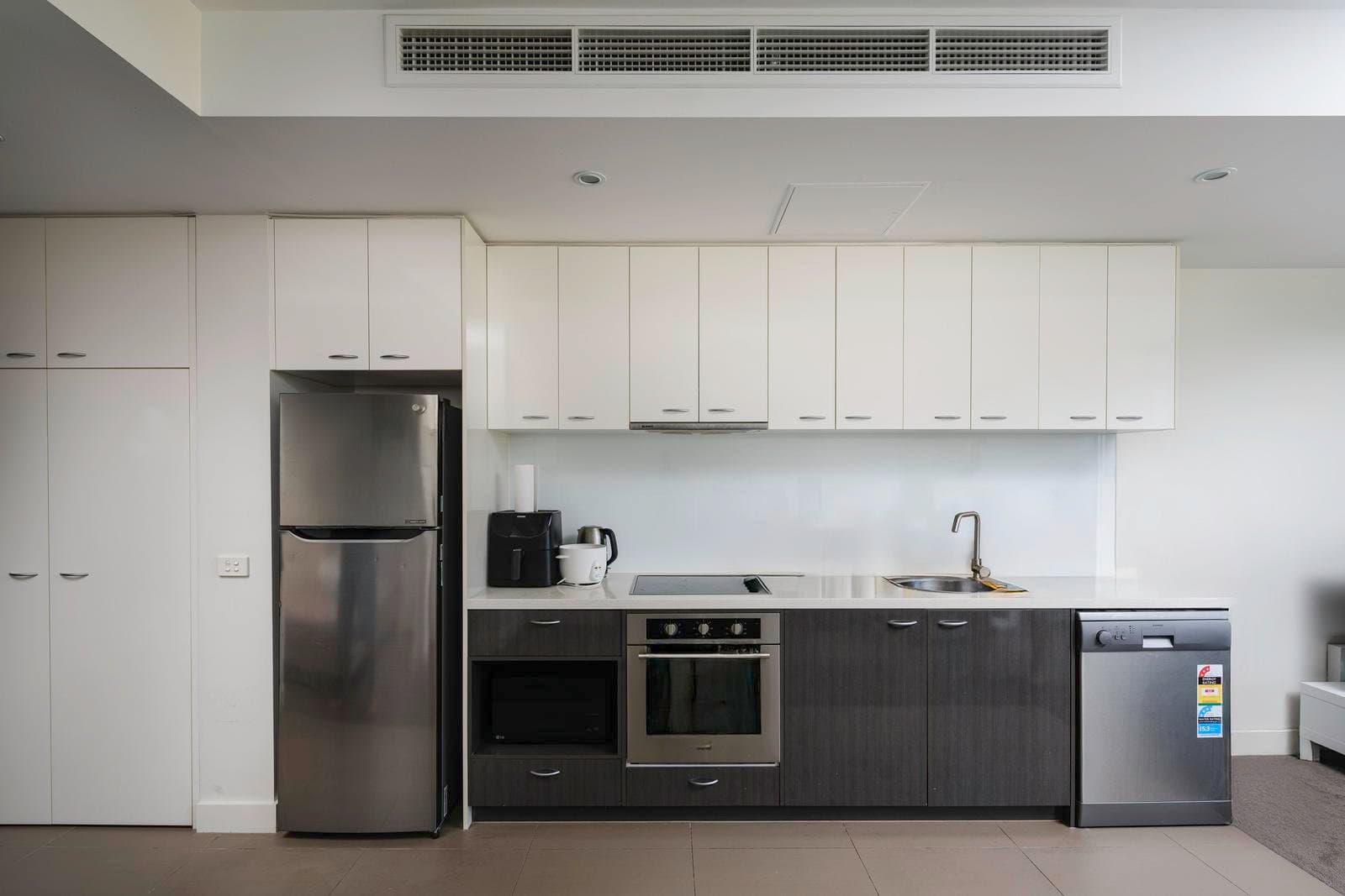 505/95 Berkeley Street, Melbourne VIC 3000, Melbourne - Thumbnail 5