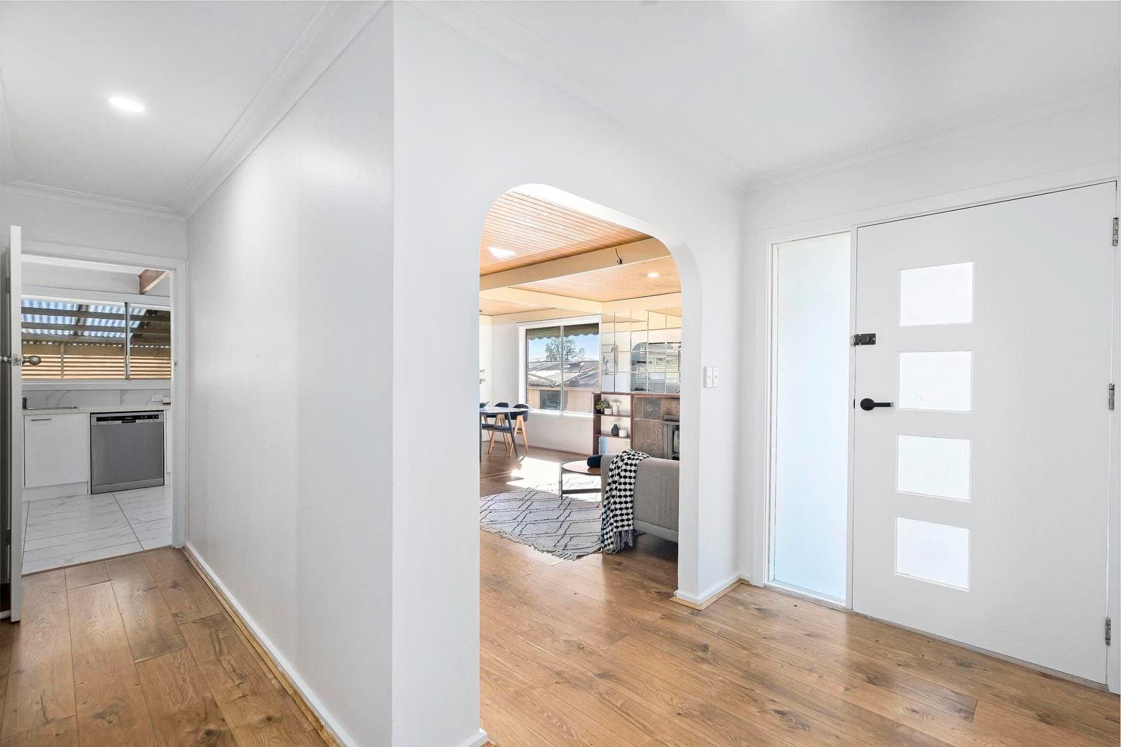 8 Edro Court, Bundoora VIC 3083, Bundoora - Thumbnail 2