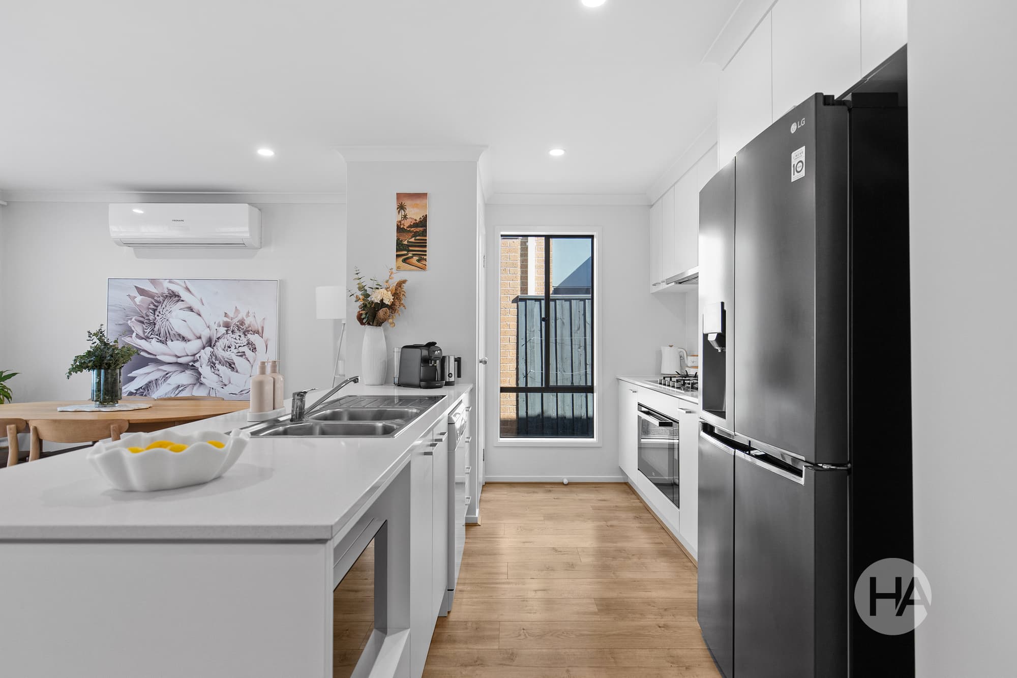 8 Coral Vine Road, JUNCTION VILLAGE, Junction Village - Thumbnail 3