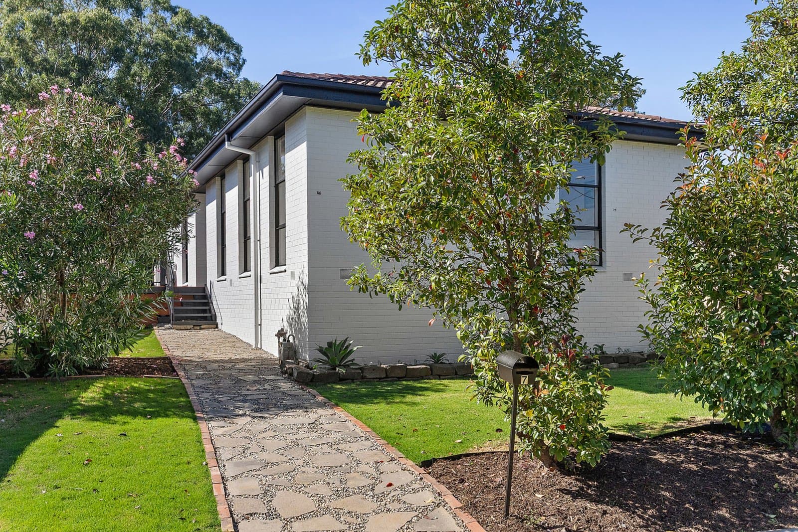 7 Bren Street, Kennington, Kennington - Image 1