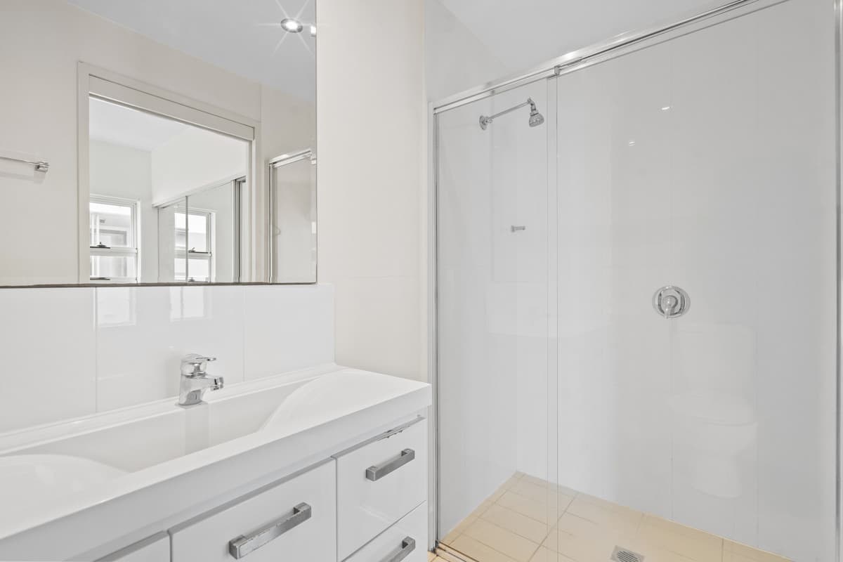 28 Ferry Road, West End - Thumbnail 8
