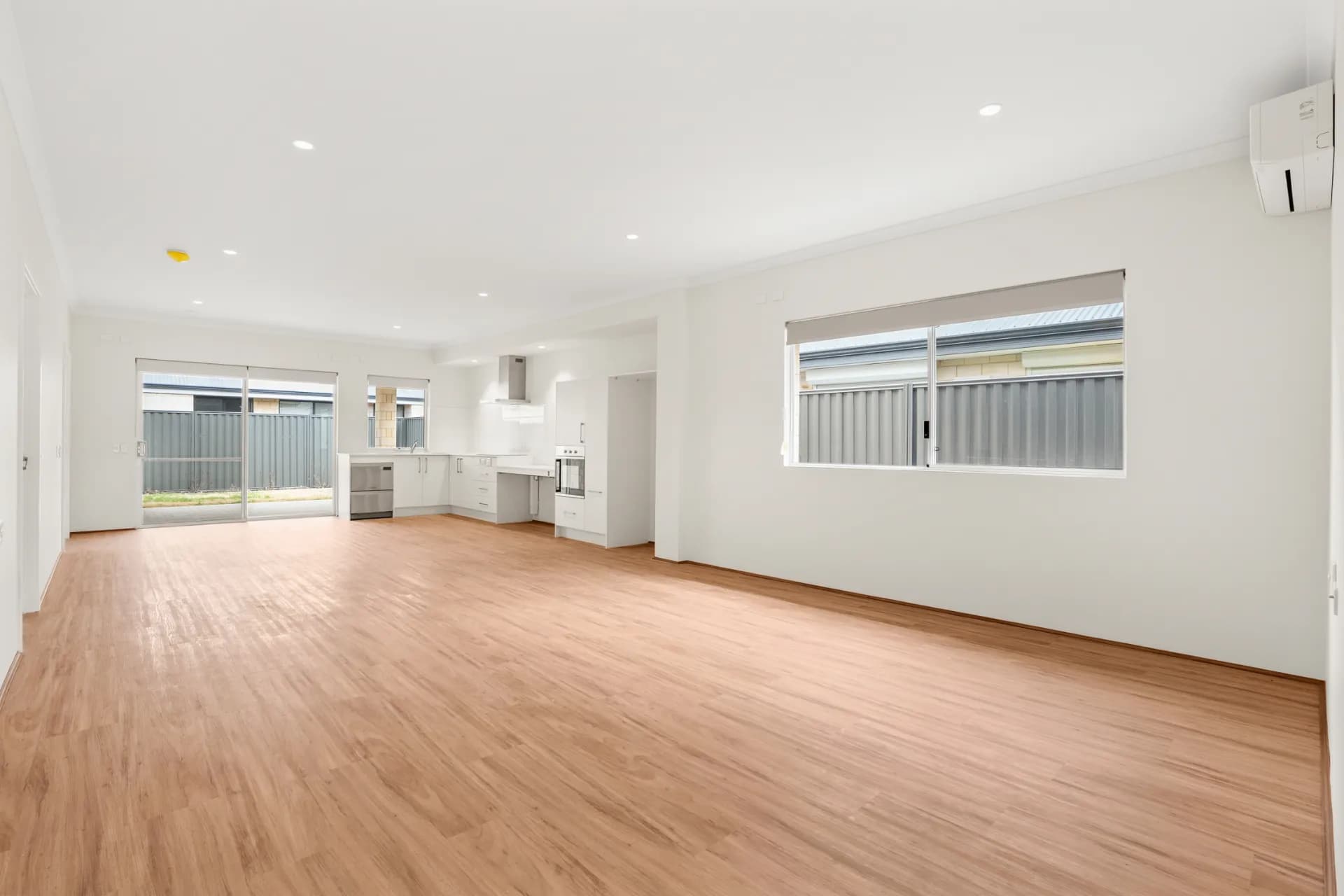 55 Framingham Crescent, Wellard, WA, Wellard - Thumbnail 6