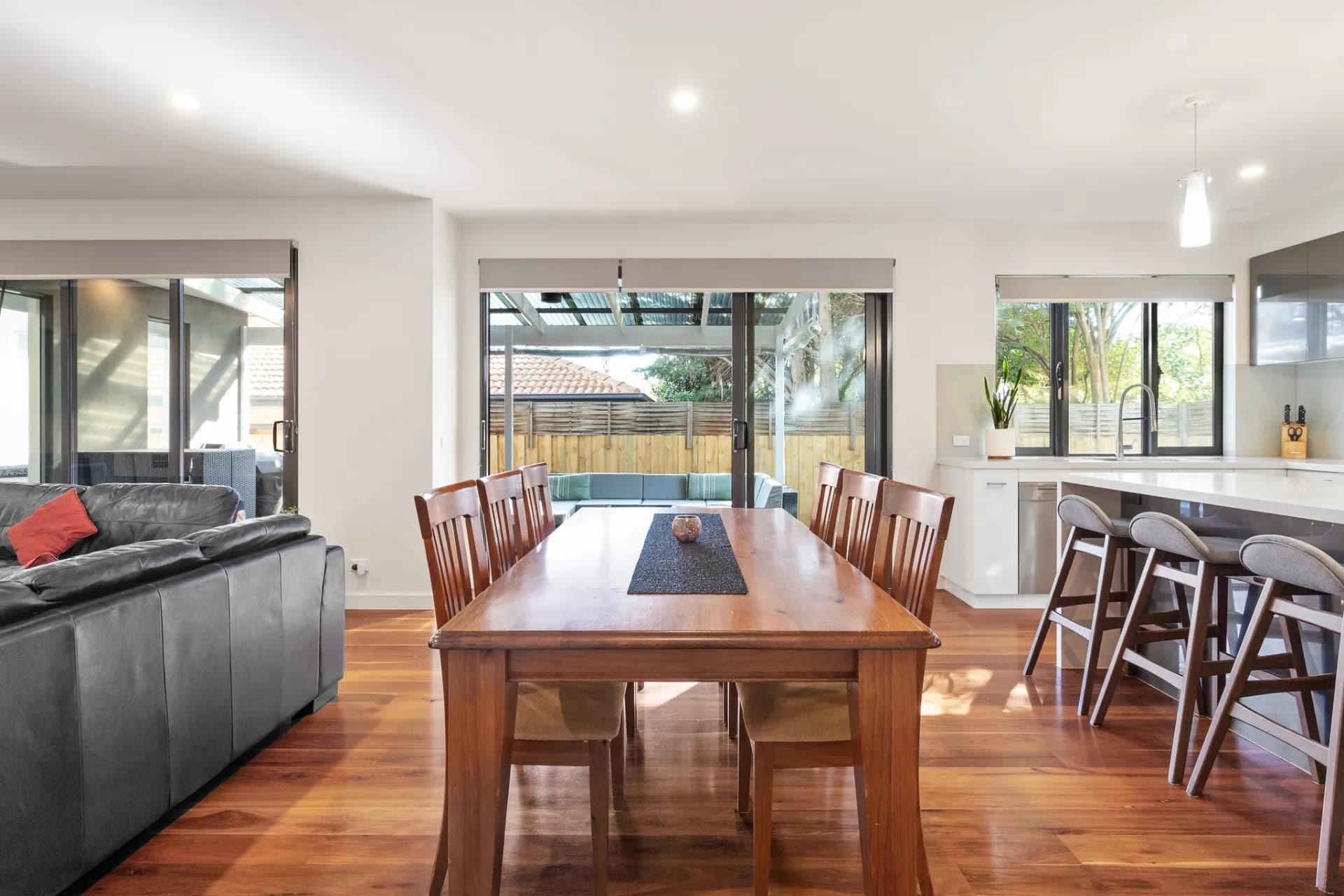 2/43 Illuka  Crescent, Mount Waverley - Thumbnail 3