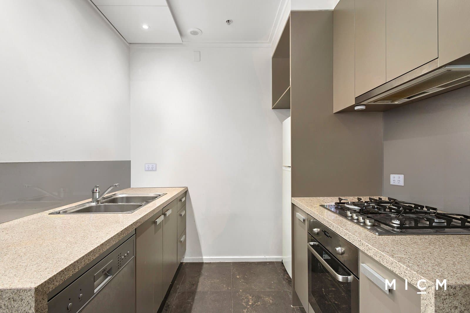 911/180 City Road, Southbank - Thumbnail 4