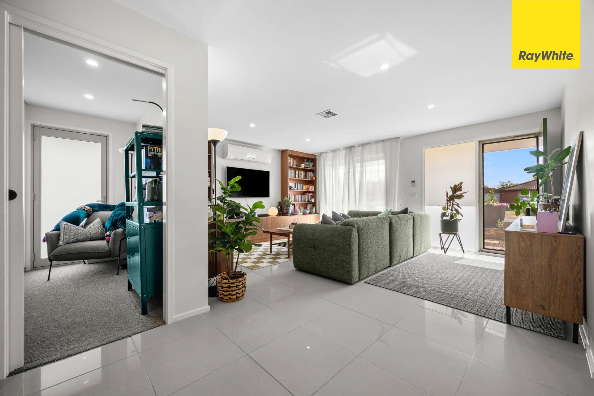 8 Cromwell Close, Melton South VIC 3338, Melton South - Thumbnail 7