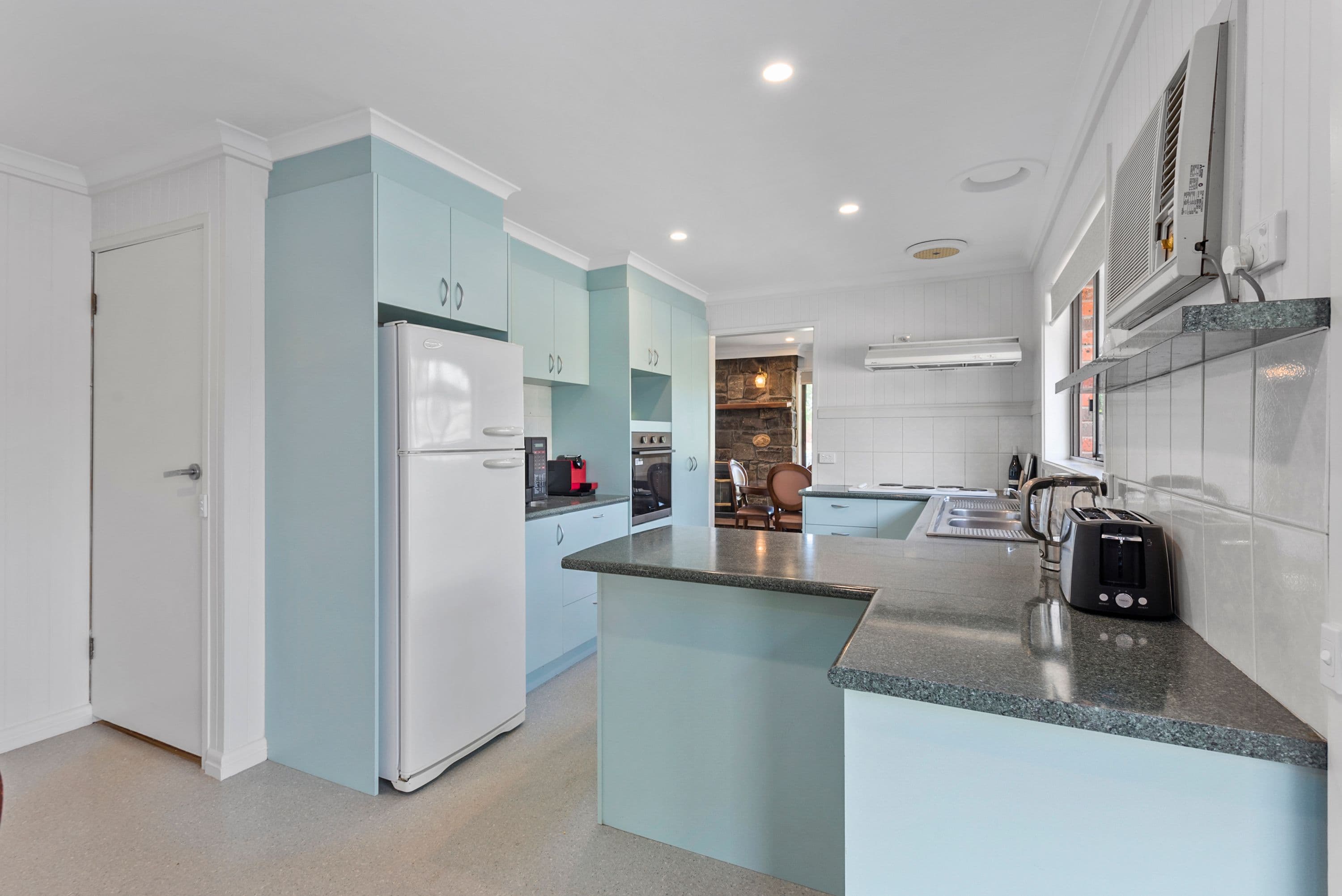 8 Carcoola Court, Rosebud VIC 3939, Rosebud - Thumbnail 2