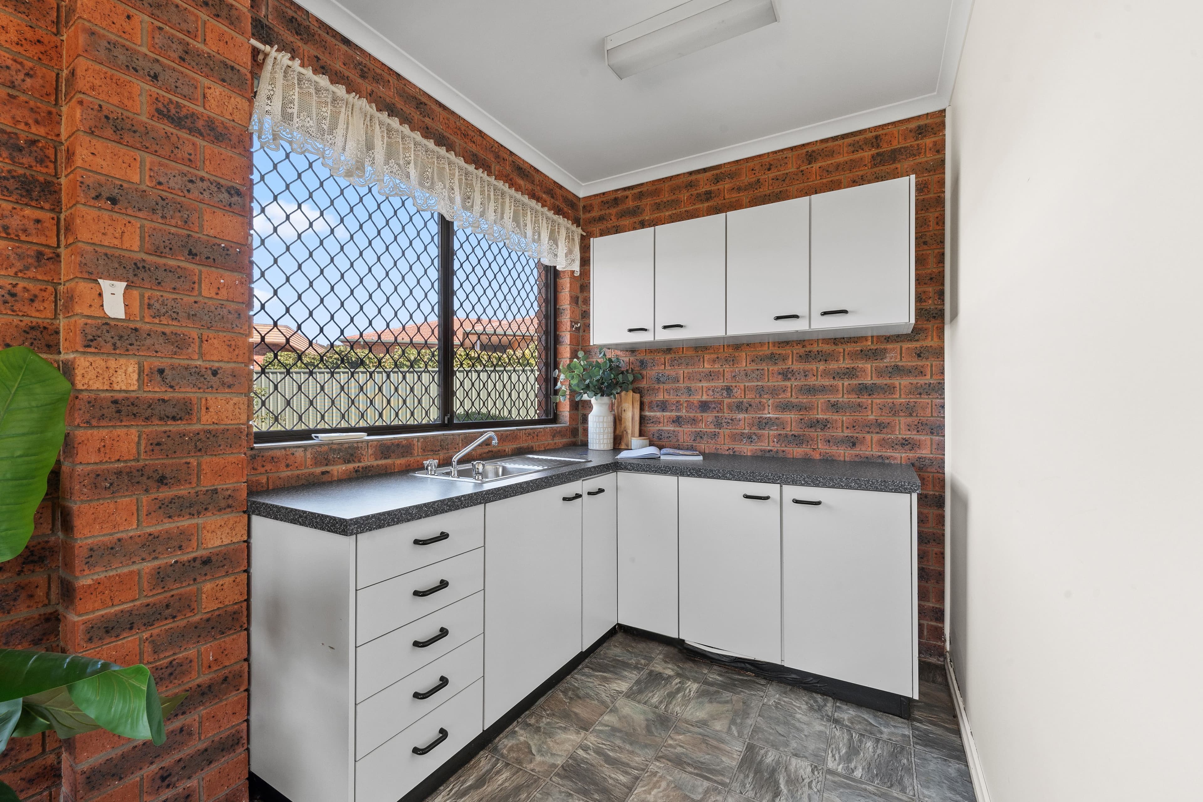 9 Vaughan Close, Karabar NSW 2620, Karabar - Thumbnail 4