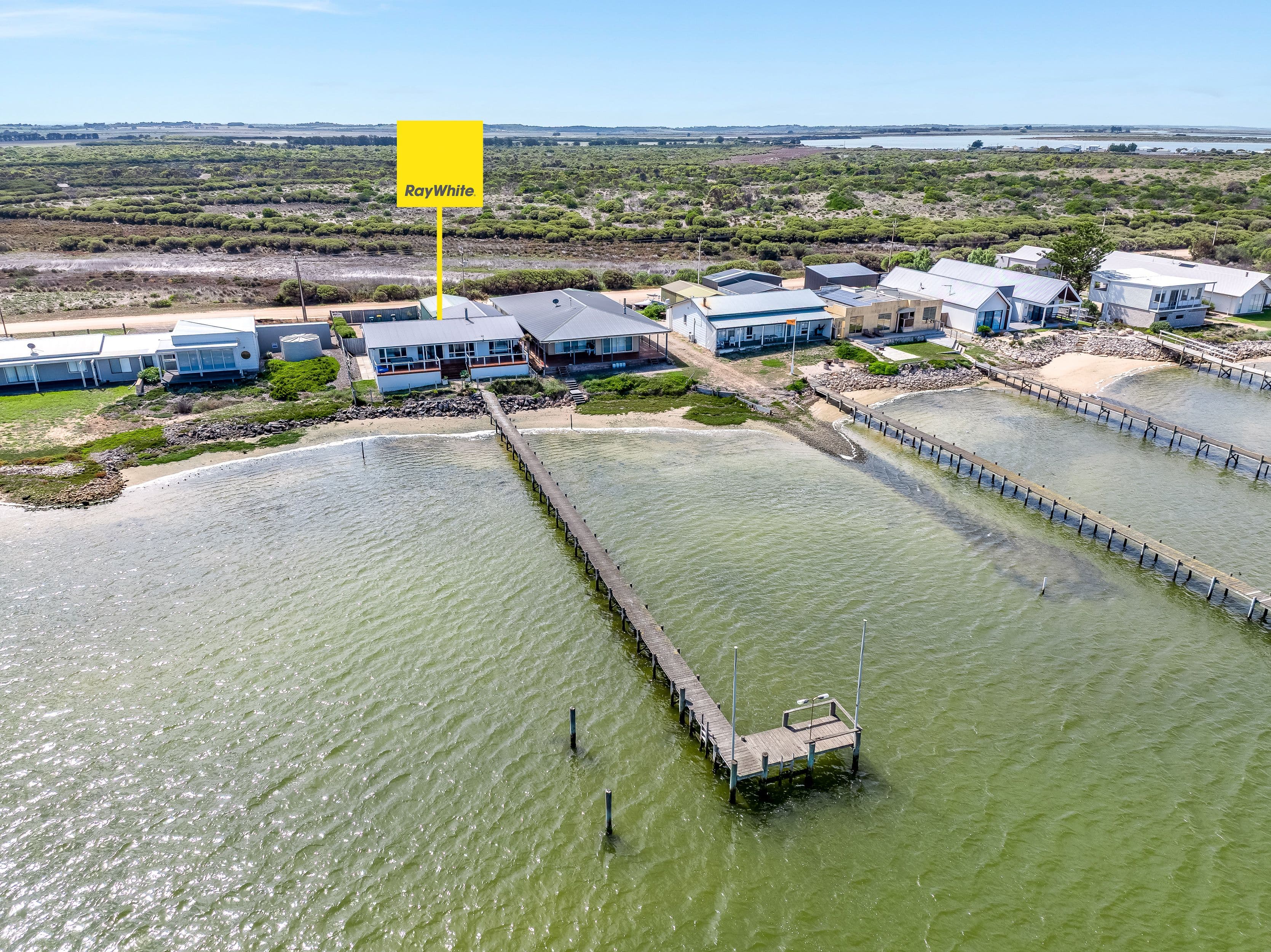 35 GOOLWA CHANNEL Drive, Hindmarsh Island SA 5214, Hindmarsh Island - Thumbnail 6
