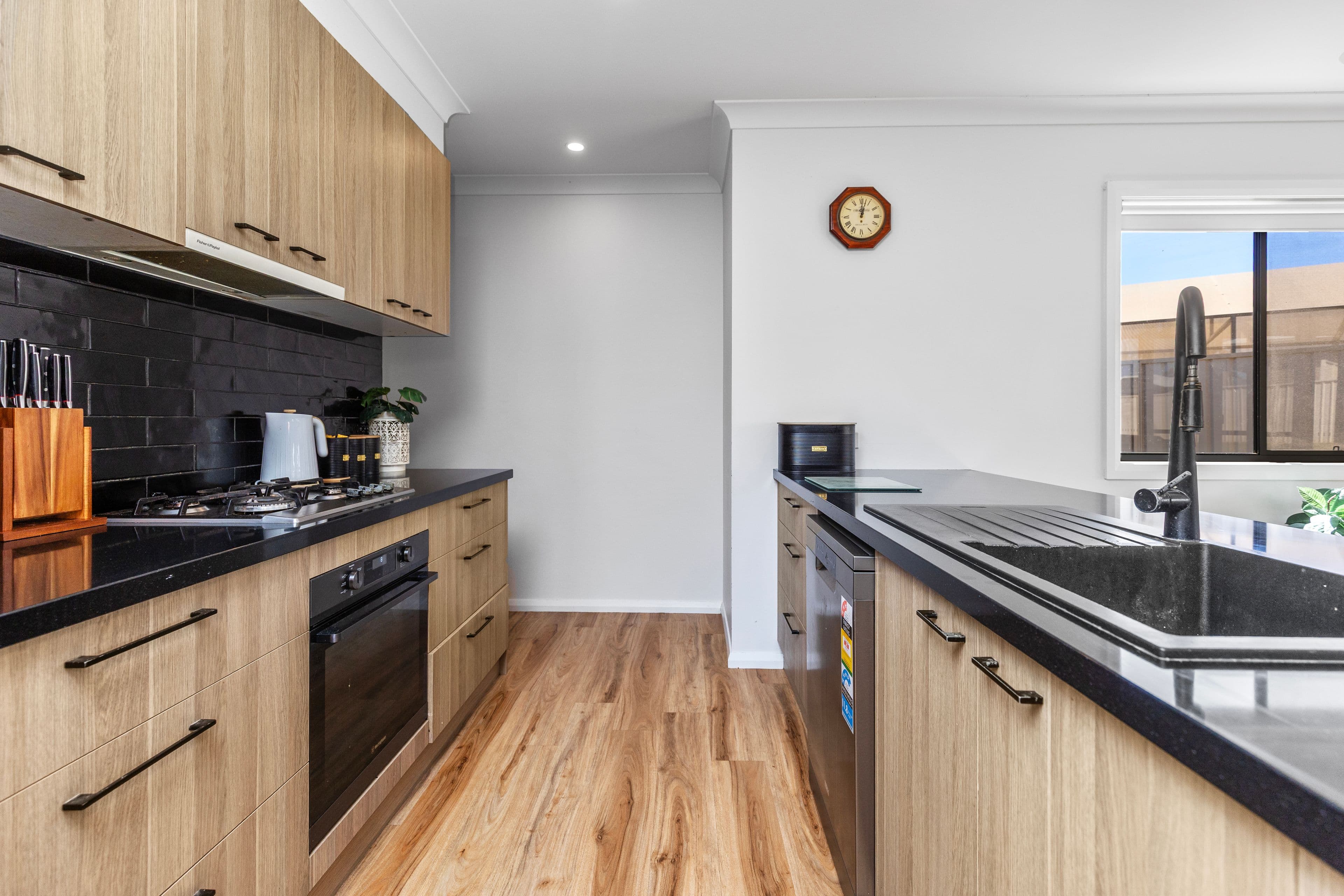 7 Hayes Crescent, Junee NSW 2663, Junee - Thumbnail 2