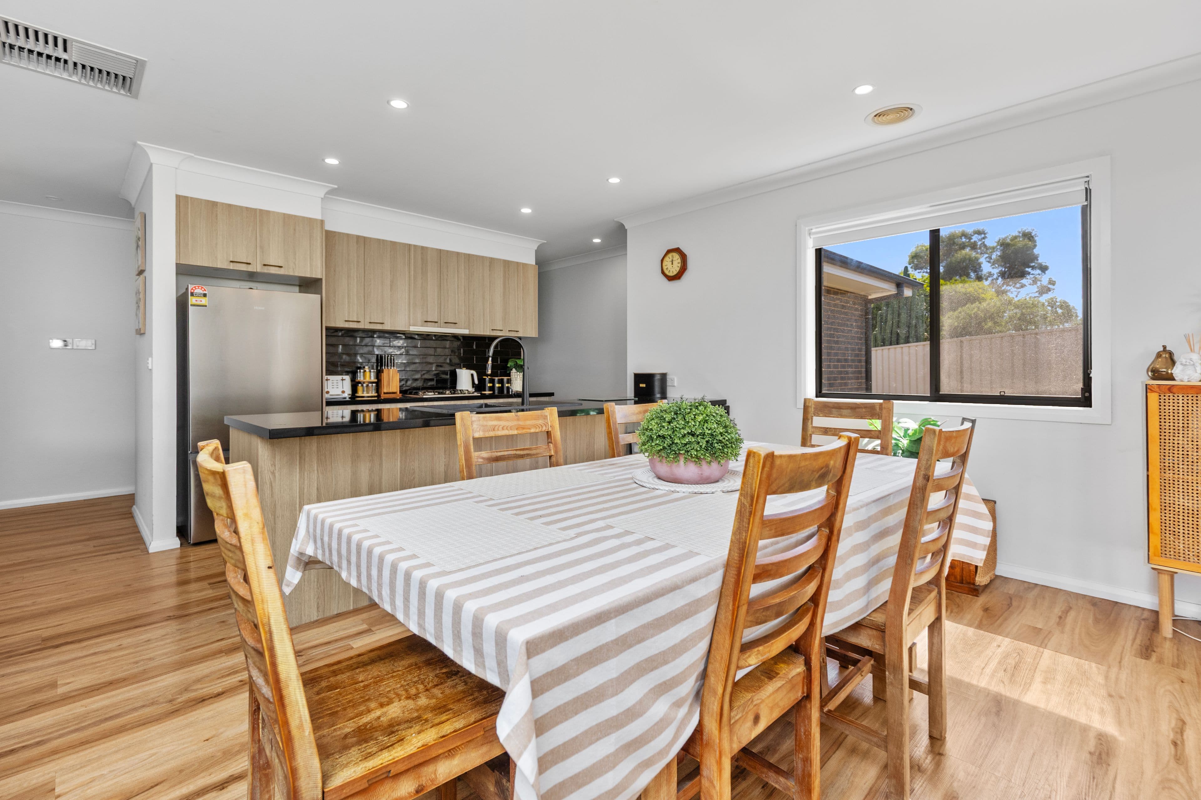 7 Hayes Crescent, Junee NSW 2663, Junee - Thumbnail 5