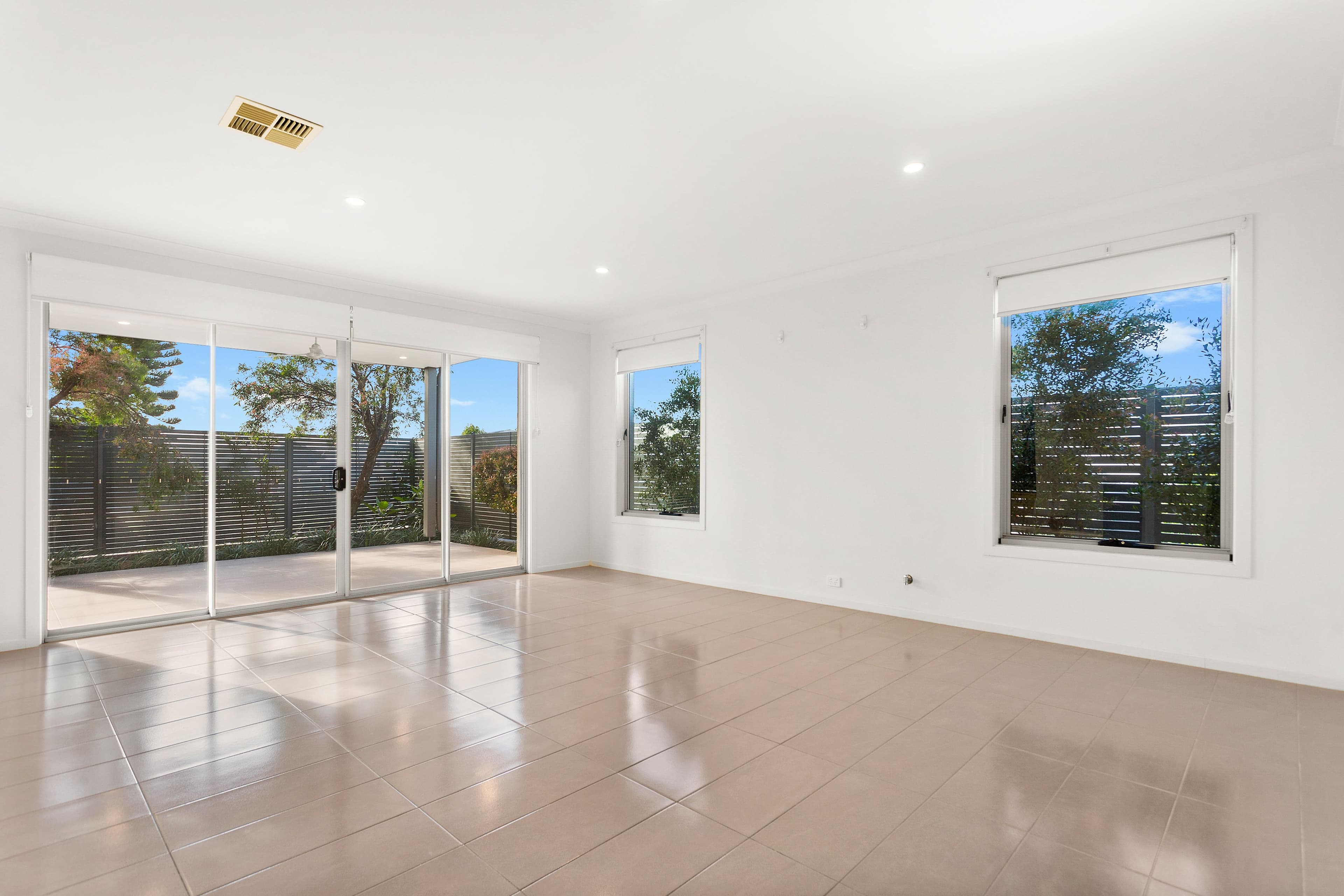 57 Shallows Drive, Shell Cove NSW 2529, Shell Cove - Thumbnail 4
