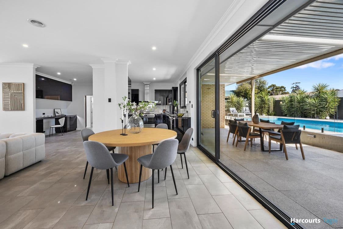 30 Ridgway Drive, FLAGSTAFF HILL, SA 5159, Flagstaff Hill - Image 1