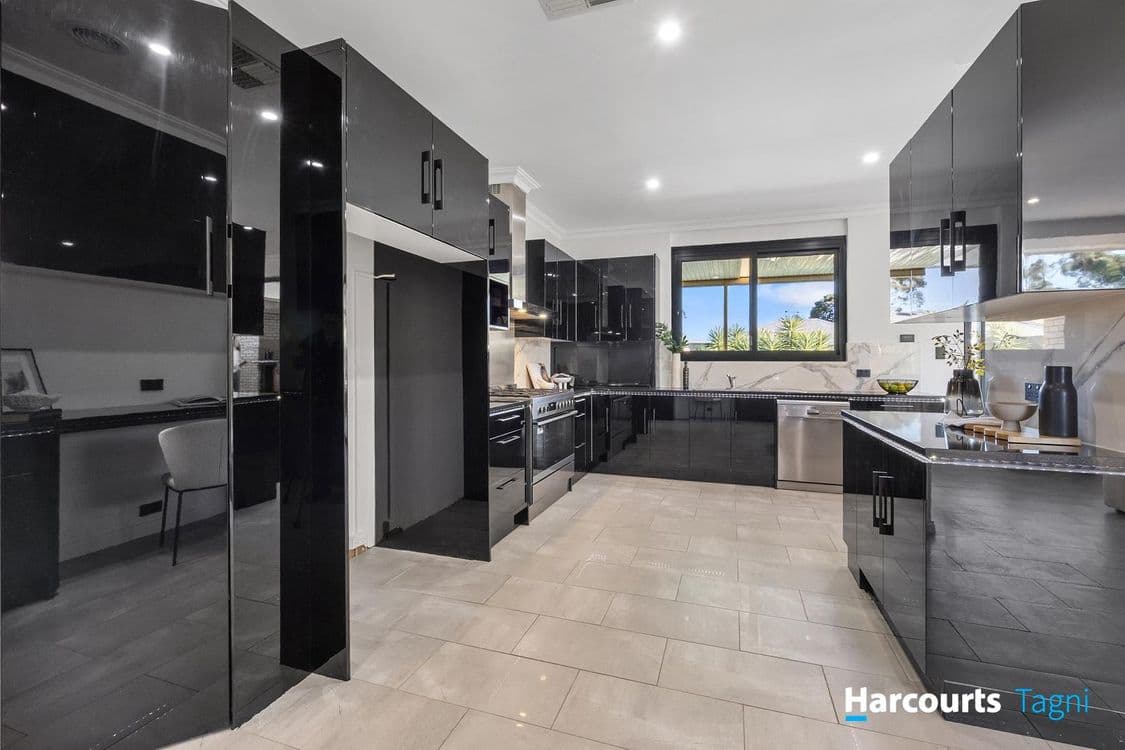 30 Ridgway Drive, FLAGSTAFF HILL, SA 5159, Flagstaff Hill - Thumbnail 8
