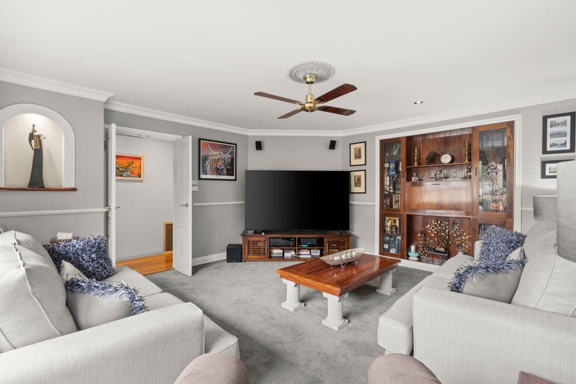 17 Glencairn Avenue, HALLAM, VIC 3803, Hallam - Thumbnail 3