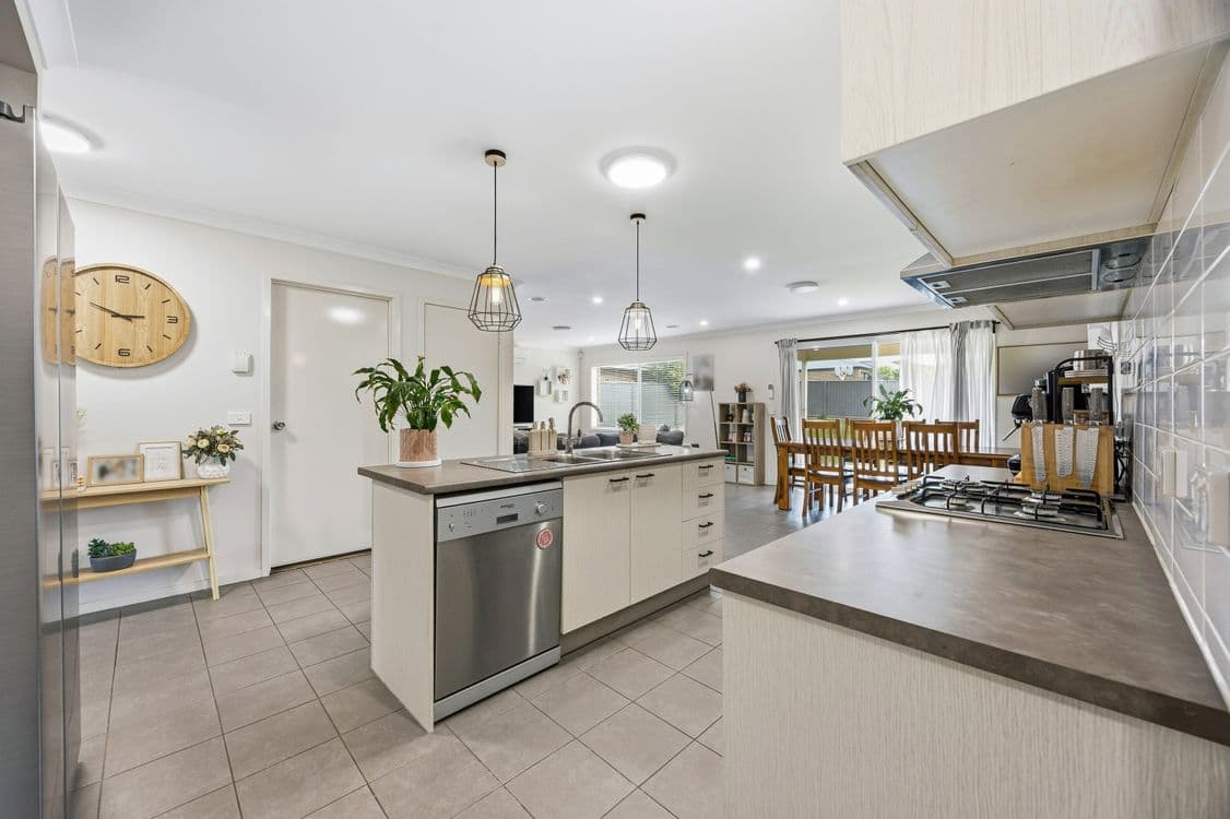 4 Evans Park Drive, ARARAT, VIC 3377, Ararat - Thumbnail 6
