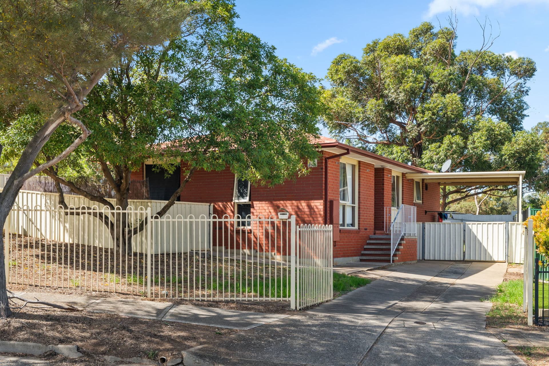 11 Arnhem Crescent, Hackham West - Image 1