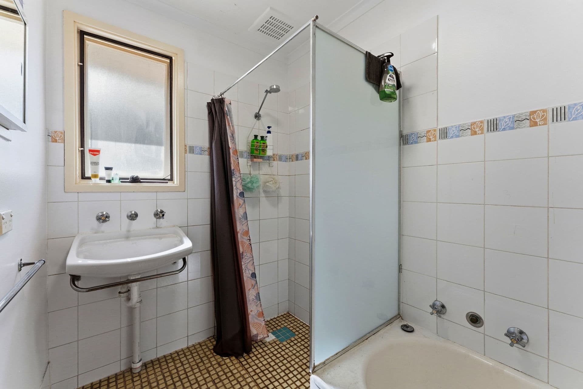 11 Arnhem Crescent, Hackham West - Thumbnail 5