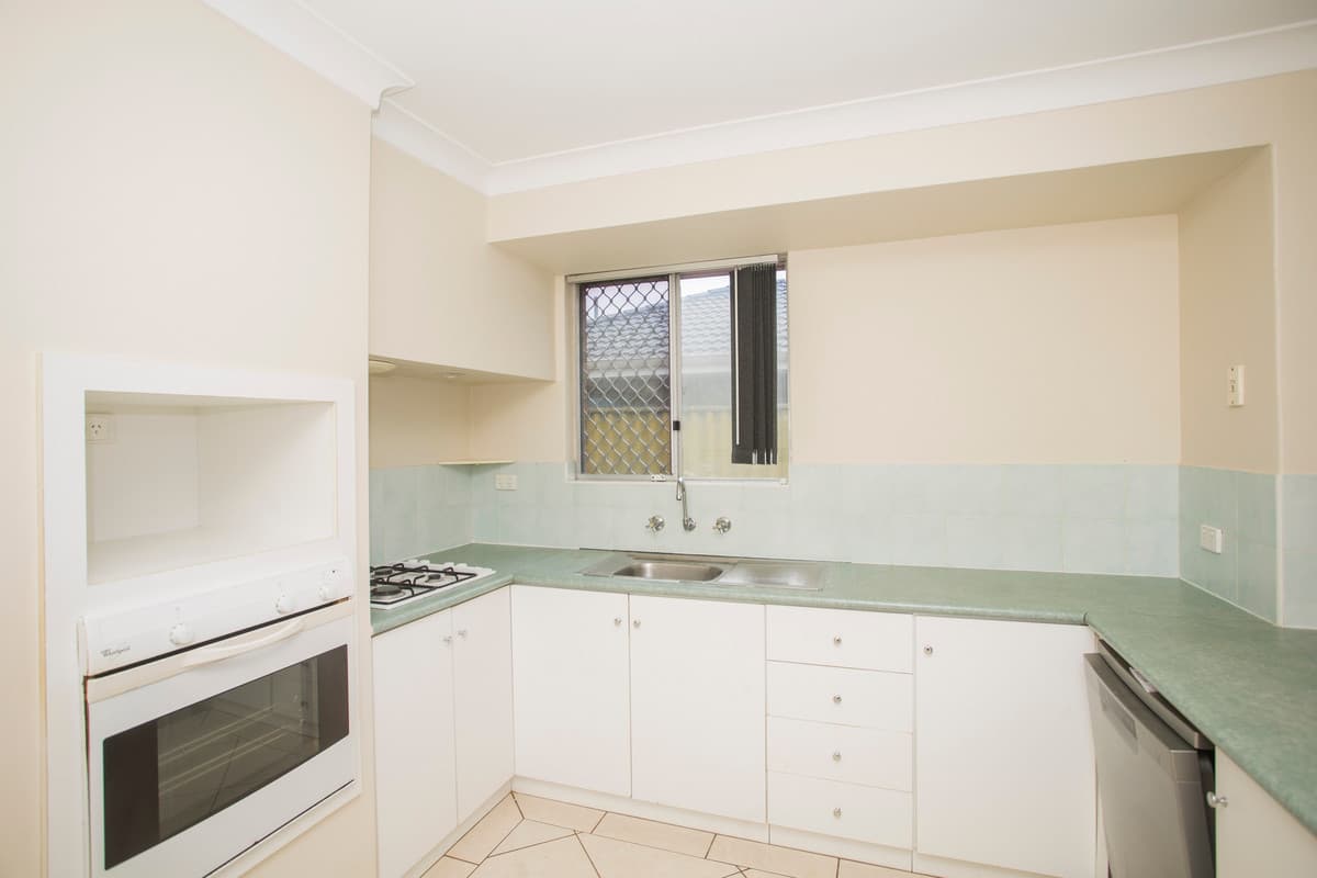 12 Connell Way, Girrawheen, WA, Girrawheen - Thumbnail 2