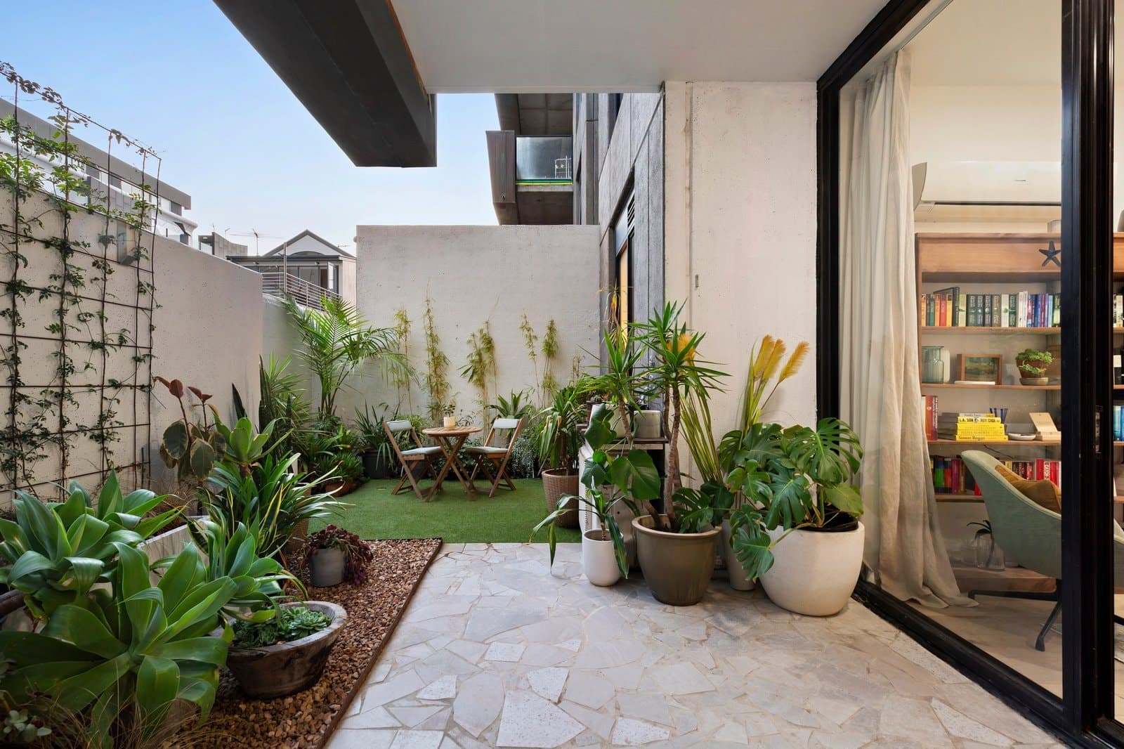 G08 187-195 Graham Street, Port Melbourne - Image 1