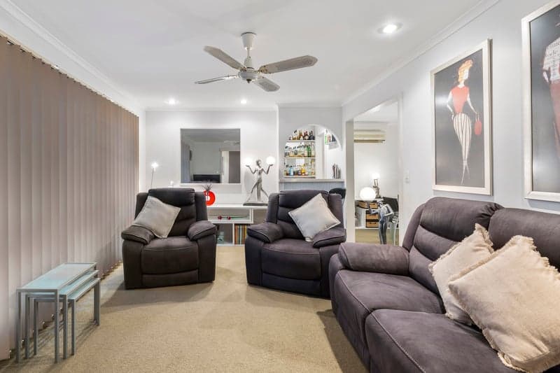 17 Floriston Way, Salisbury Park - Thumbnail 6