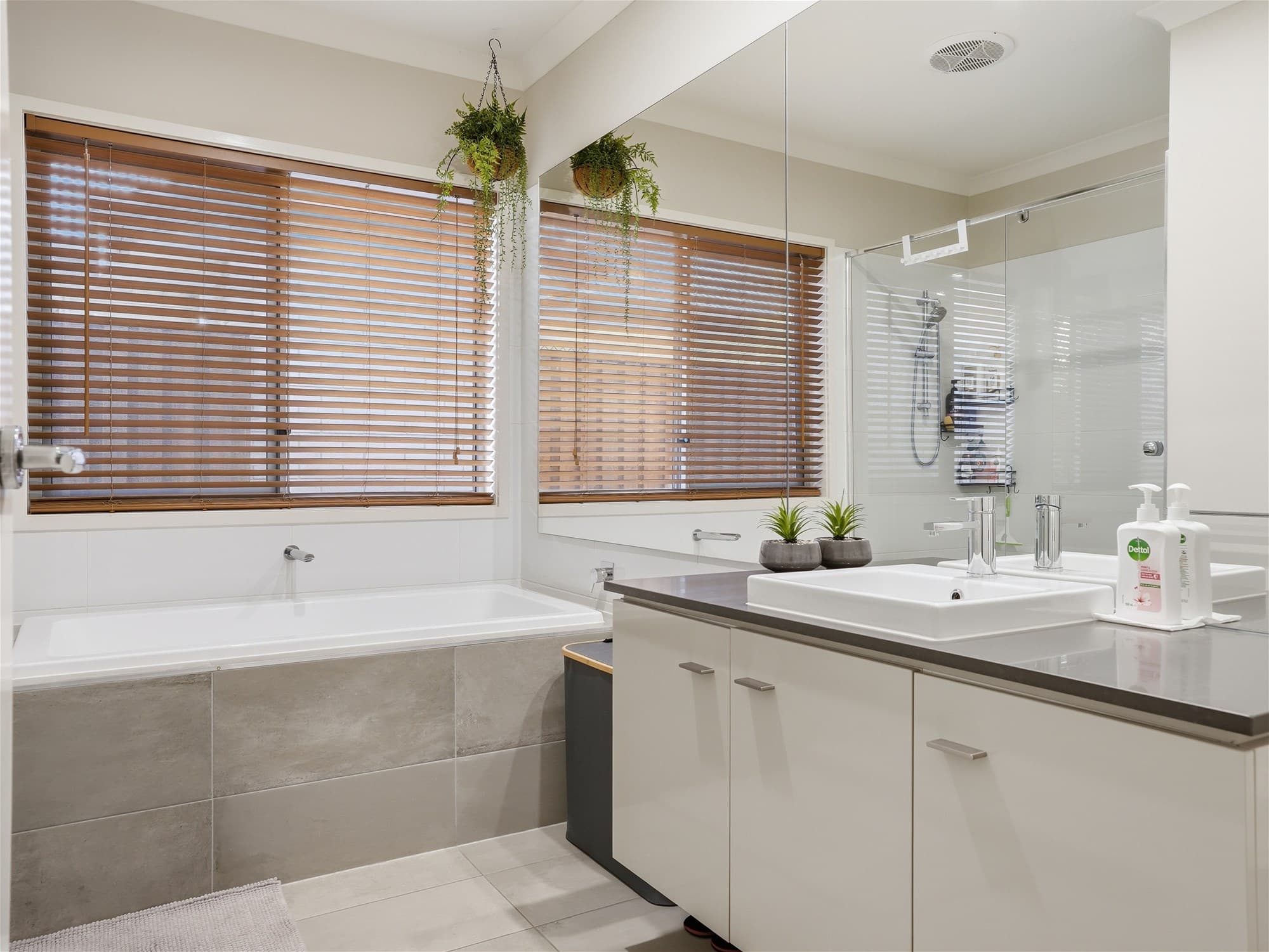 28 Whitsunday Circuit  PIMPAMA, QLD, Pimpama - Thumbnail 8