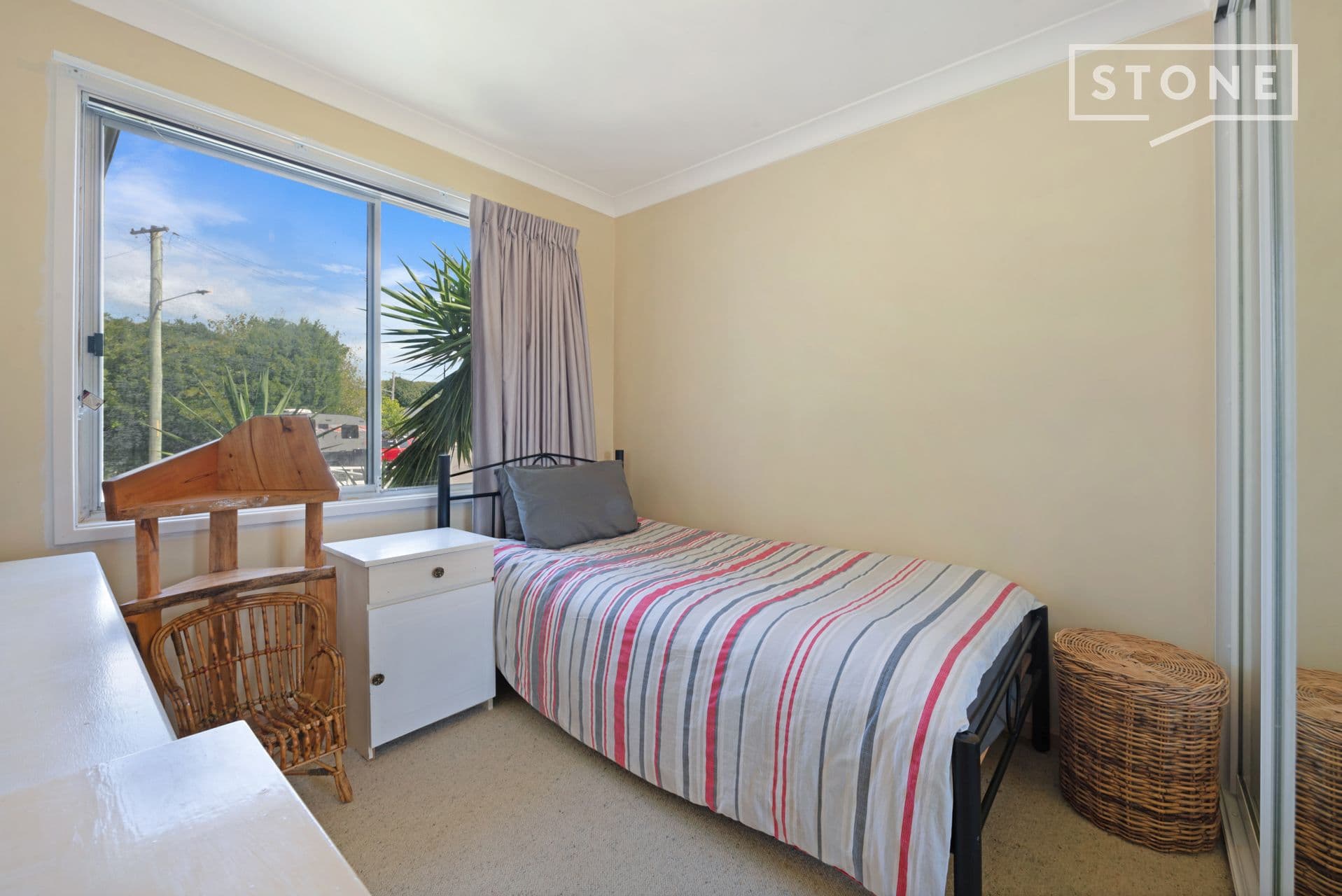 11 Cheryl Close, Elermore Vale, Elermore Vale - Thumbnail 7