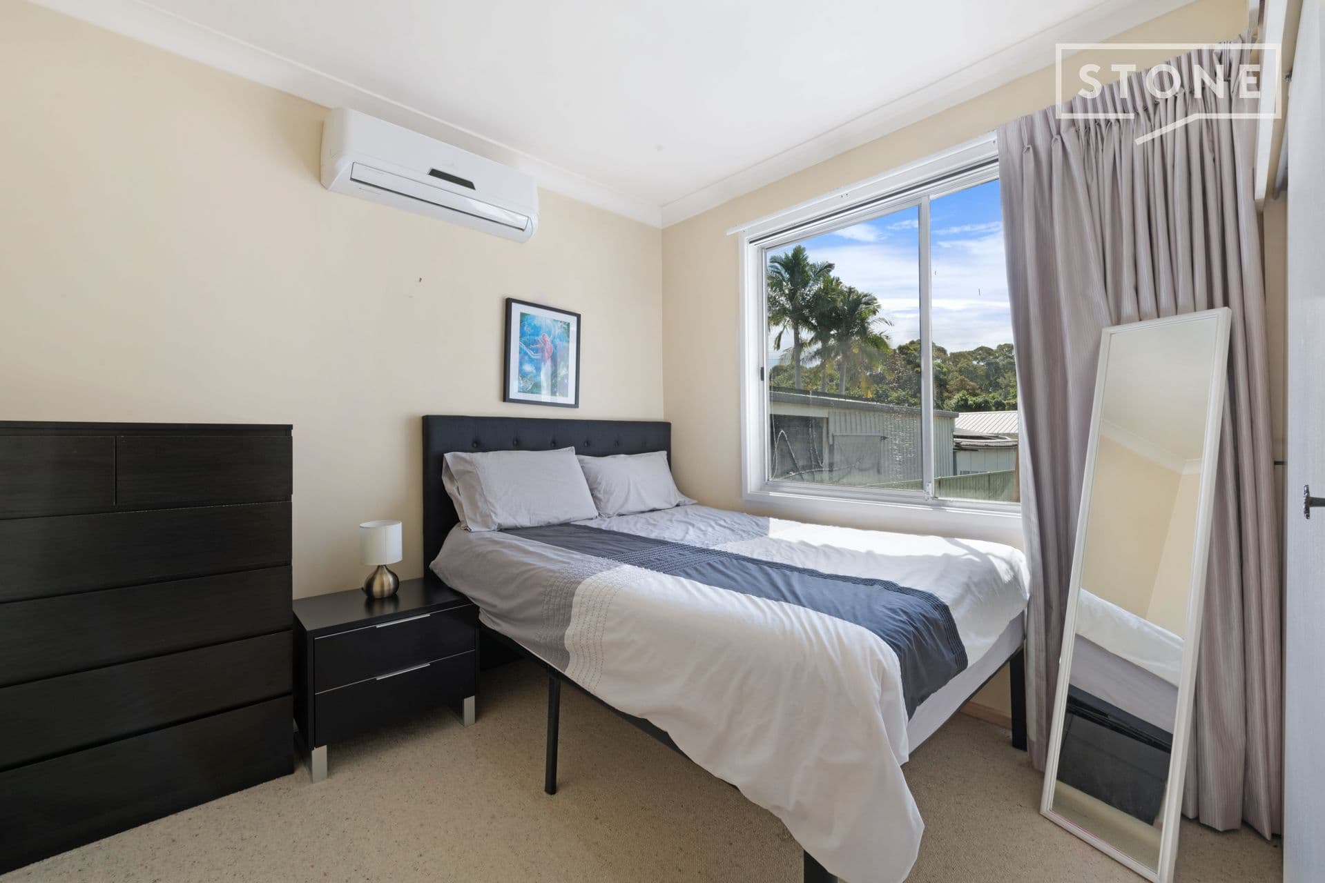 11 Cheryl Close, Elermore Vale, Elermore Vale - Thumbnail 8