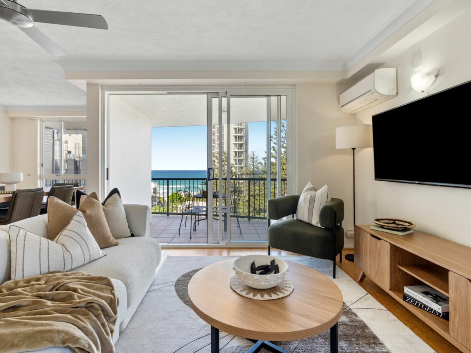 27/93 Old Burleigh Road Broadbeach QLD 4218, Broadbeach - Thumbnail 4