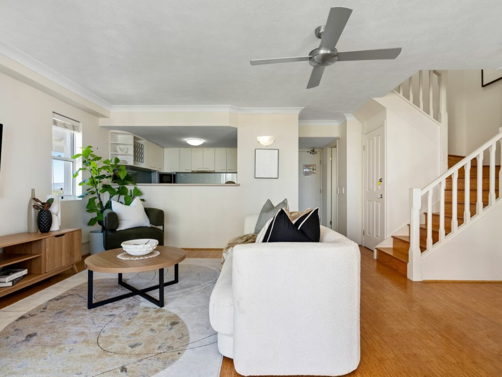 27/93 Old Burleigh Road Broadbeach QLD 4218, Broadbeach - Thumbnail 7
