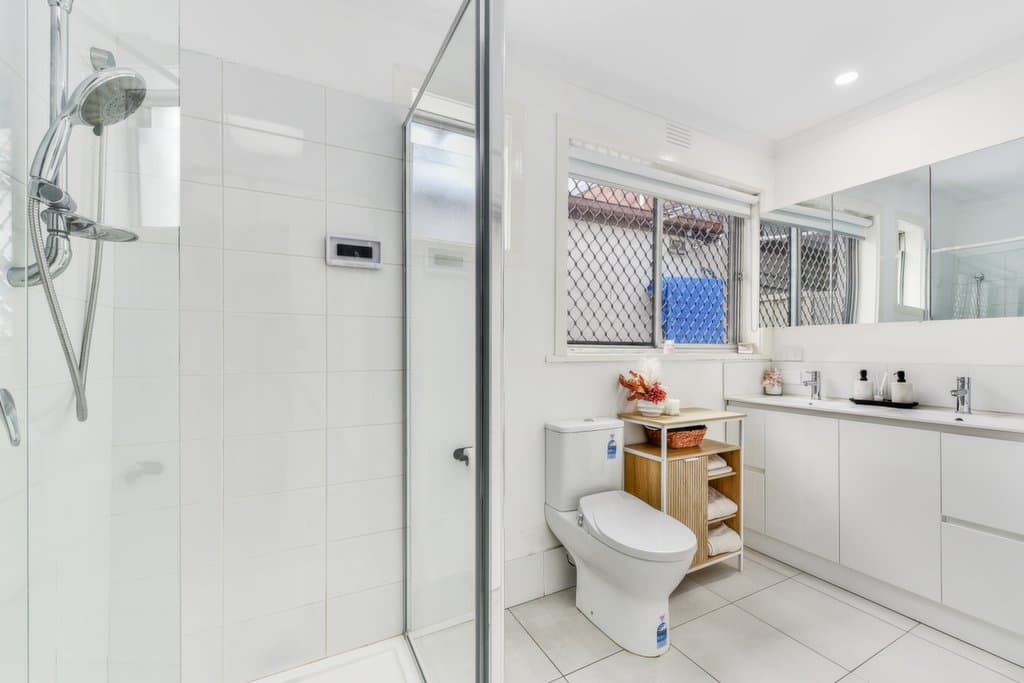 13 Nicole Avenue, Dandenong North - Thumbnail 3
