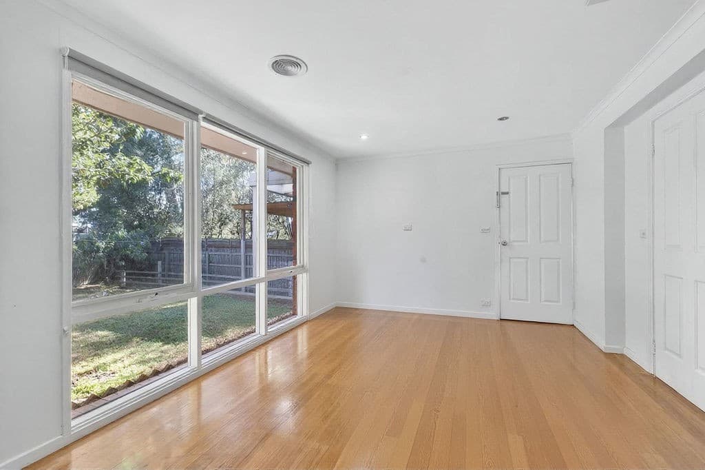 8 Brownlee Crescent, Wheelers Hill, VIC 3150, Wheelers Hill - Thumbnail 4