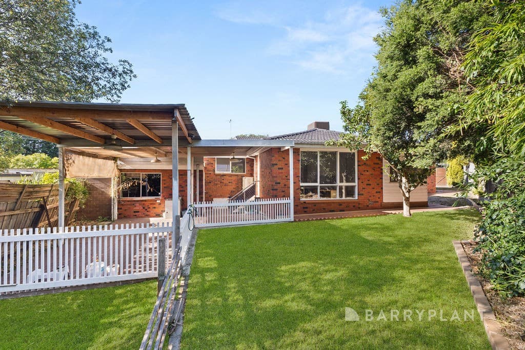 8 Brownlee Crescent, Wheelers Hill, VIC 3150, Wheelers Hill - Thumbnail 8