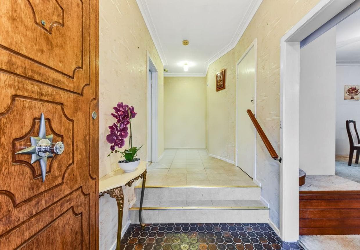26 Sandra Court, Knoxfield, VIC 3180, Knoxfield - Thumbnail 2