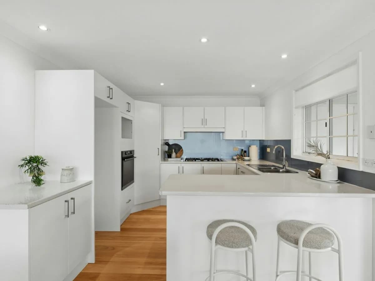 143 Ocean View Drive, WAMBERAL, Wamberal - Thumbnail 7