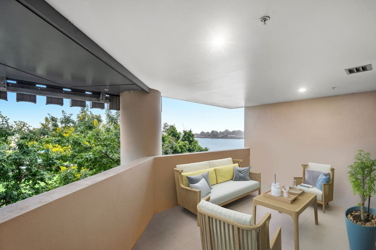 15 Wharf Street, Hamilton - Image 1