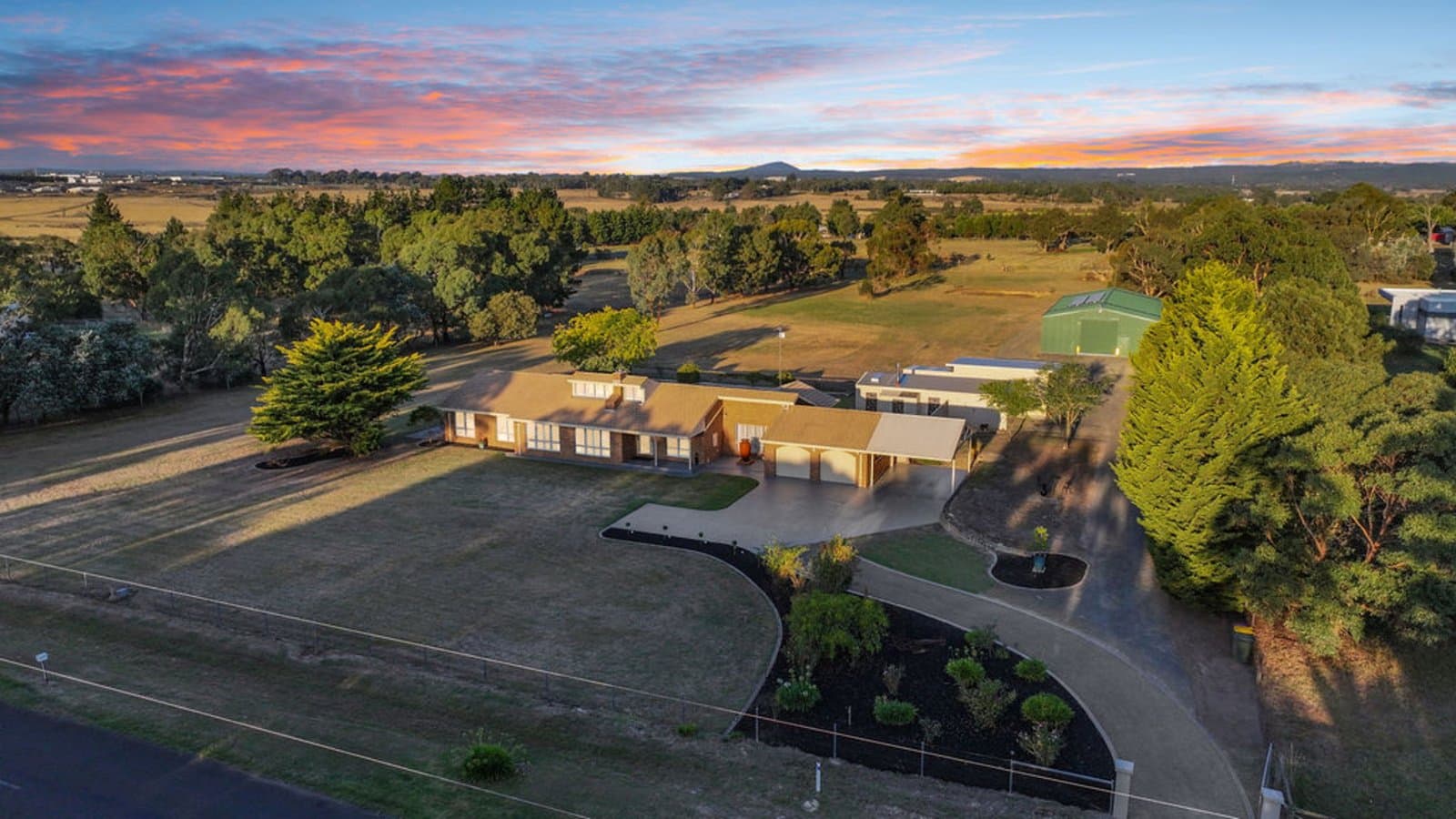 25 Doble Road, Smythes Creek, Smythes Creek - Image 1