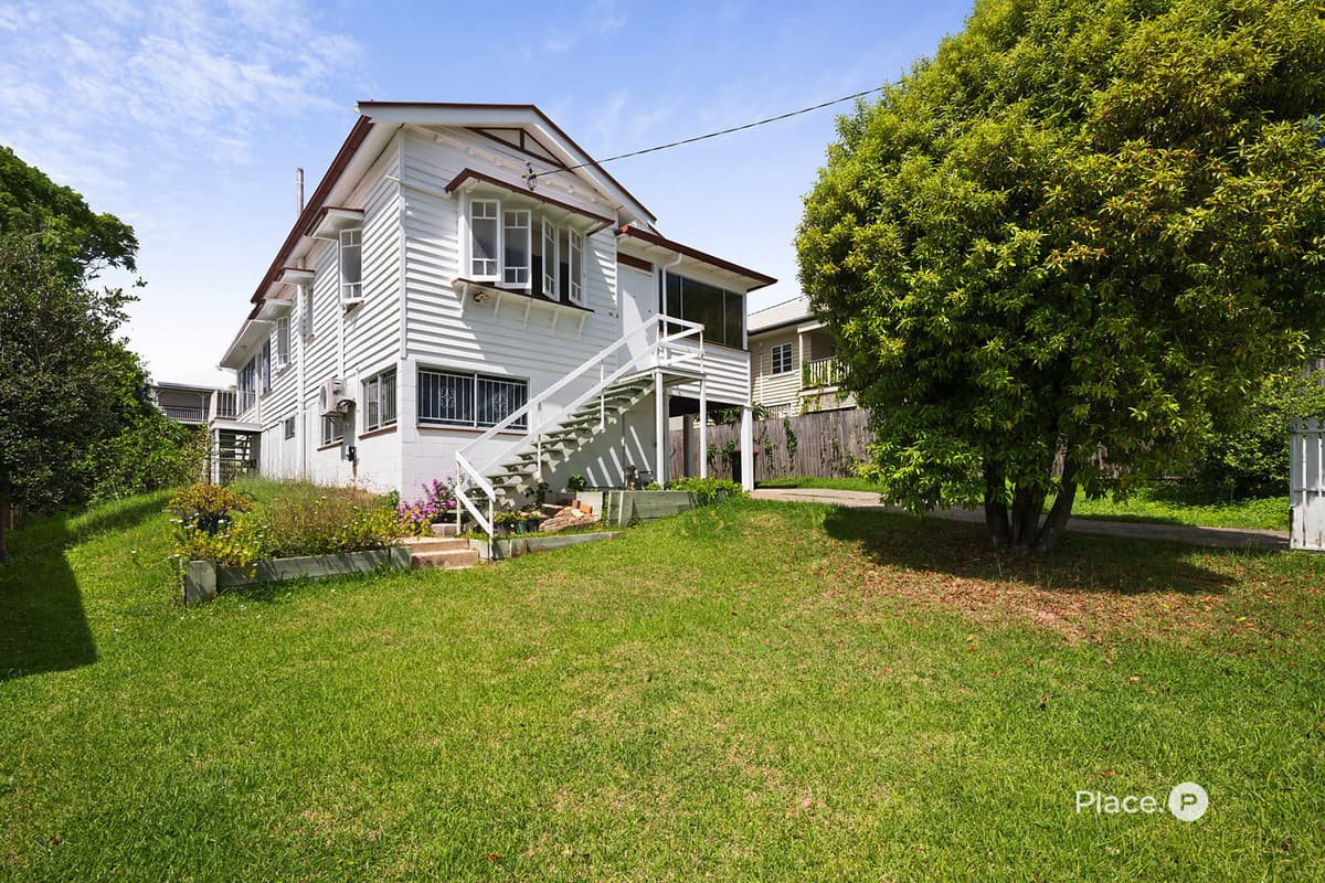 26 Bush Street, Windsor - Image 1