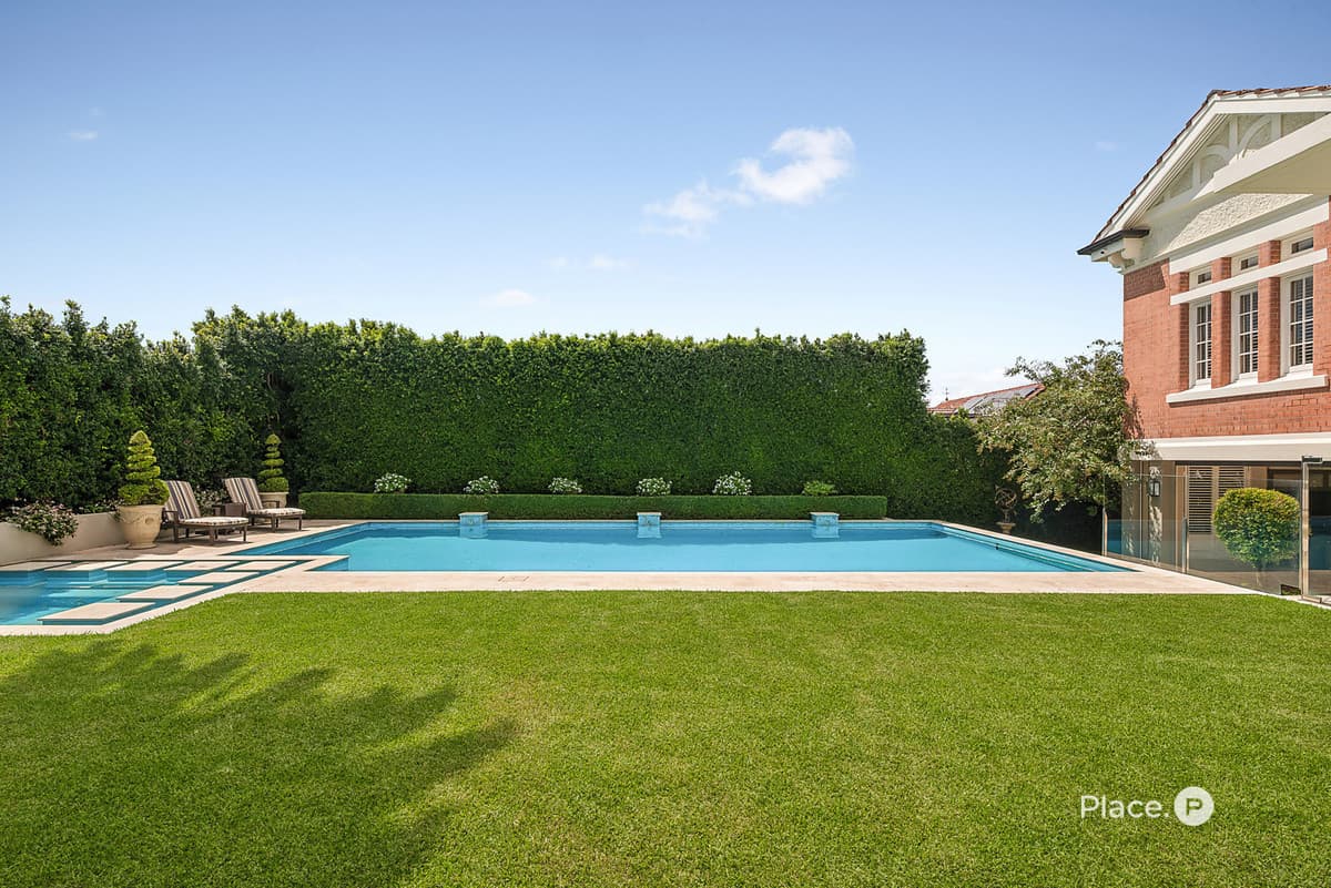 1 Sutherland Avenue, Ascot - Thumbnail 5