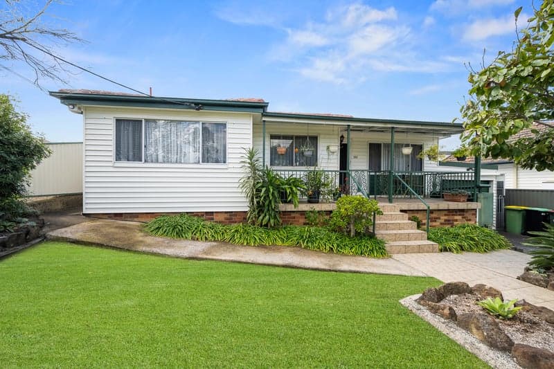 202 Brenan, Smithfield, Smithfield - Image 1