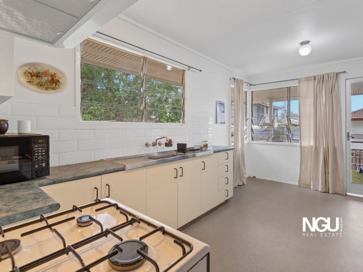 12 Wentworth Street, Leichhardt QLD 4305, Leichhardt - Thumbnail 5