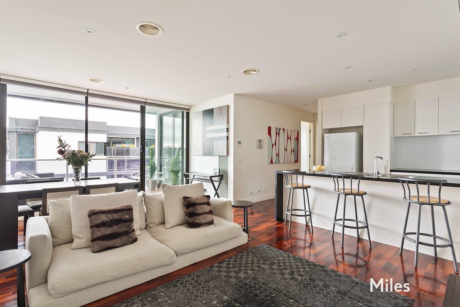 405/3 Kiernan Avenue, Ivanhoe, Ivanhoe - Thumbnail 3