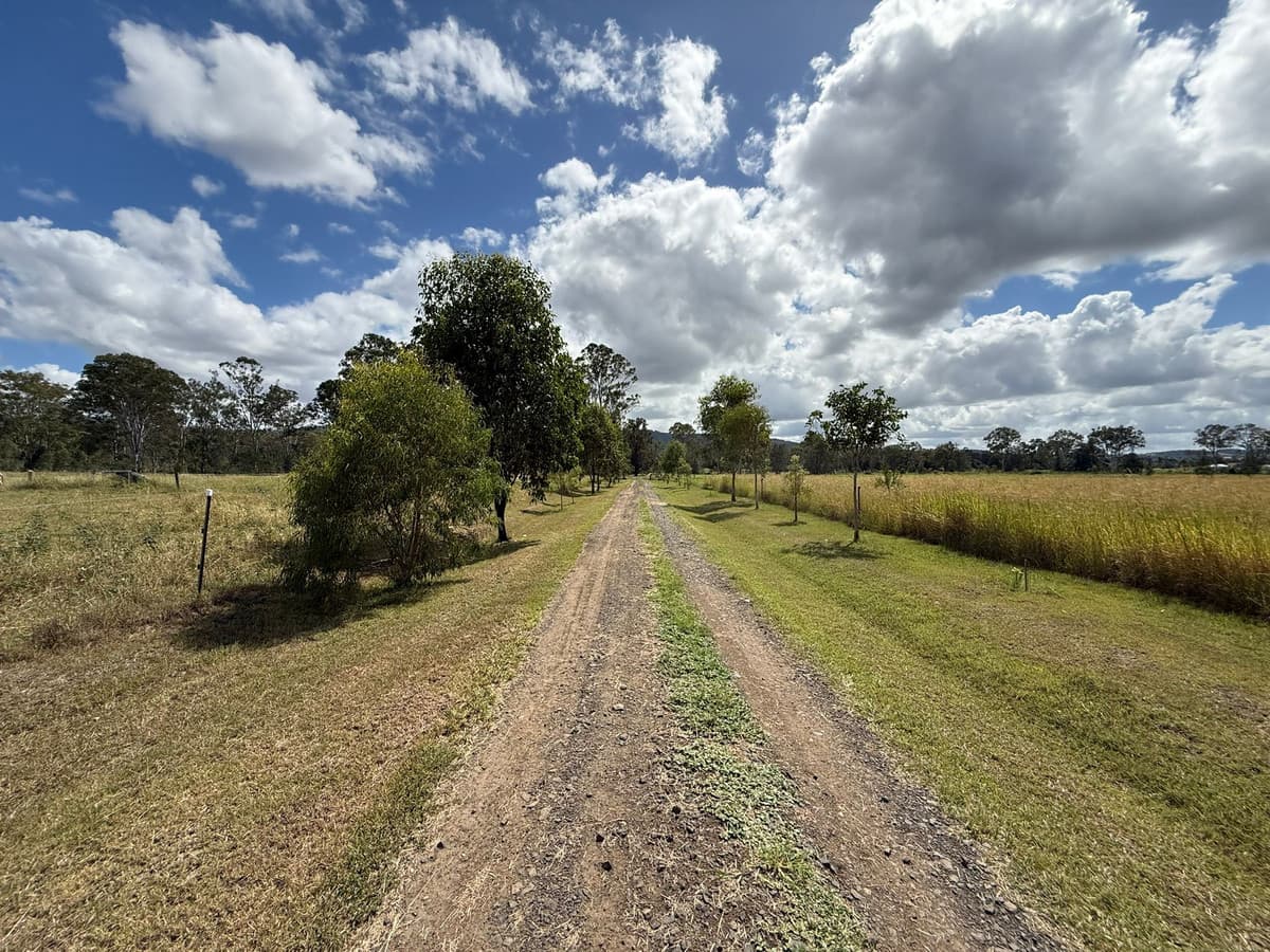 204 Henderson Road, Calvert QLD 4340, Calvert - Thumbnail 3