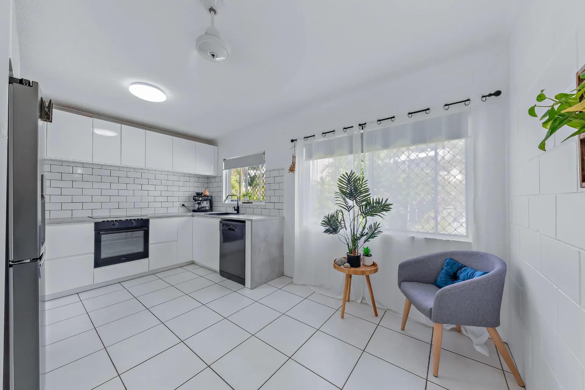 75/3 Eshelby Drive, Cannonvale - Image 1