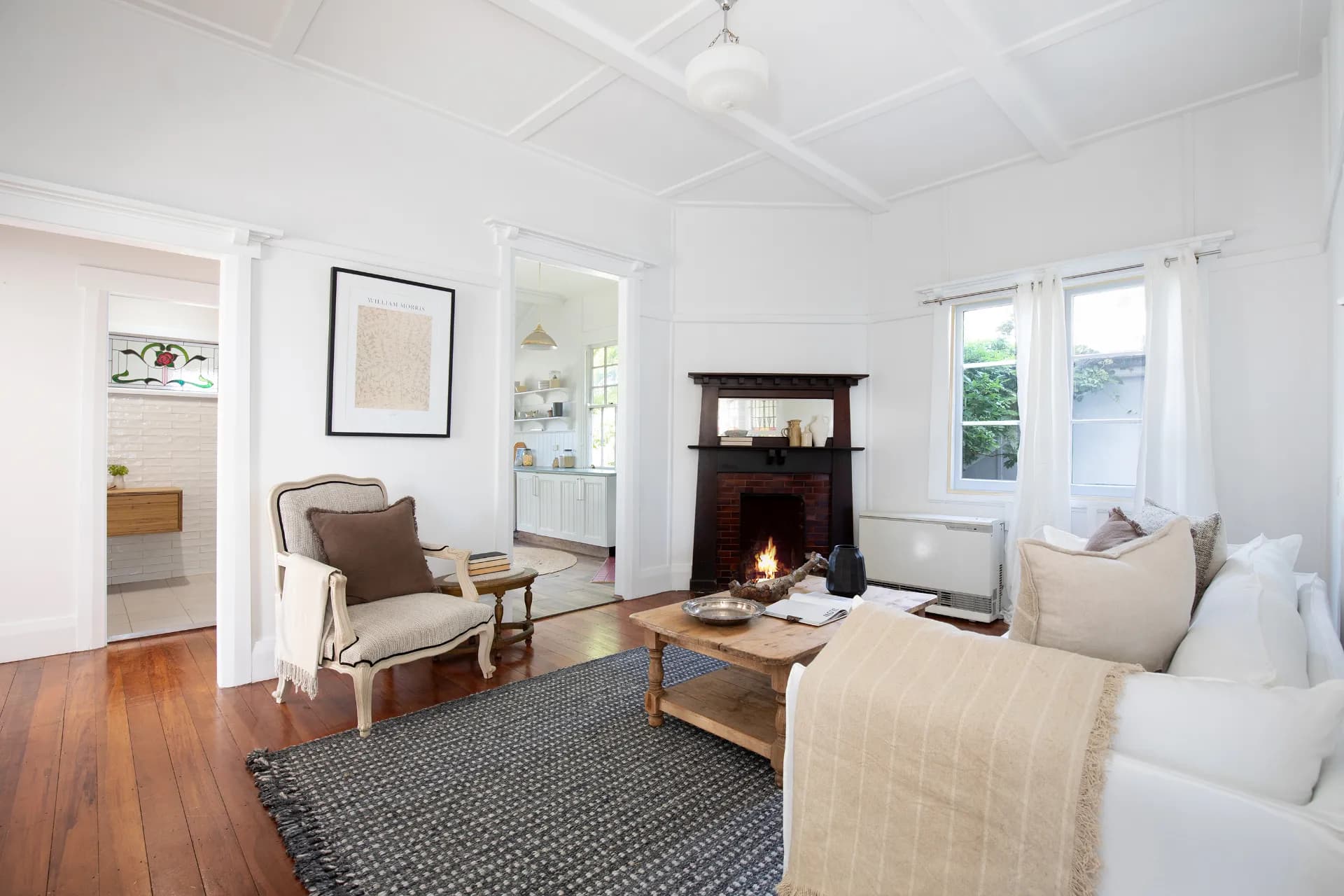 19 Warialda Street, Katoomba, NSW, Katoomba - Thumbnail 2