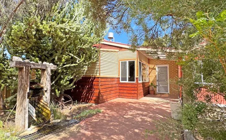 221 Helms Drive, Pink Lake, WA, 6450, Pink Lake - Thumbnail 3